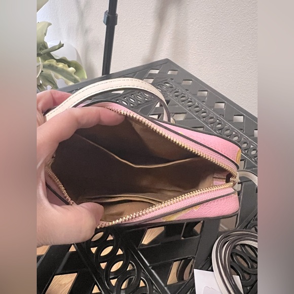 NWT Coach Banana Camera Crossbody Bag - Picture 9 of 10